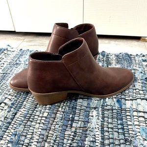 Ankle boots